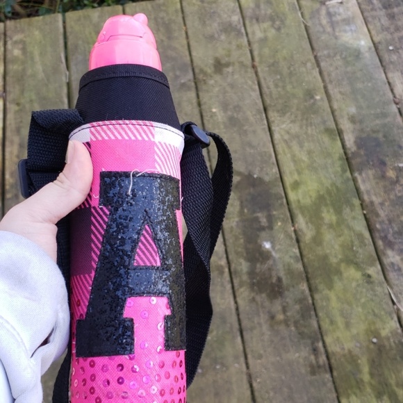 Water bottle - Picture 2 of 2
